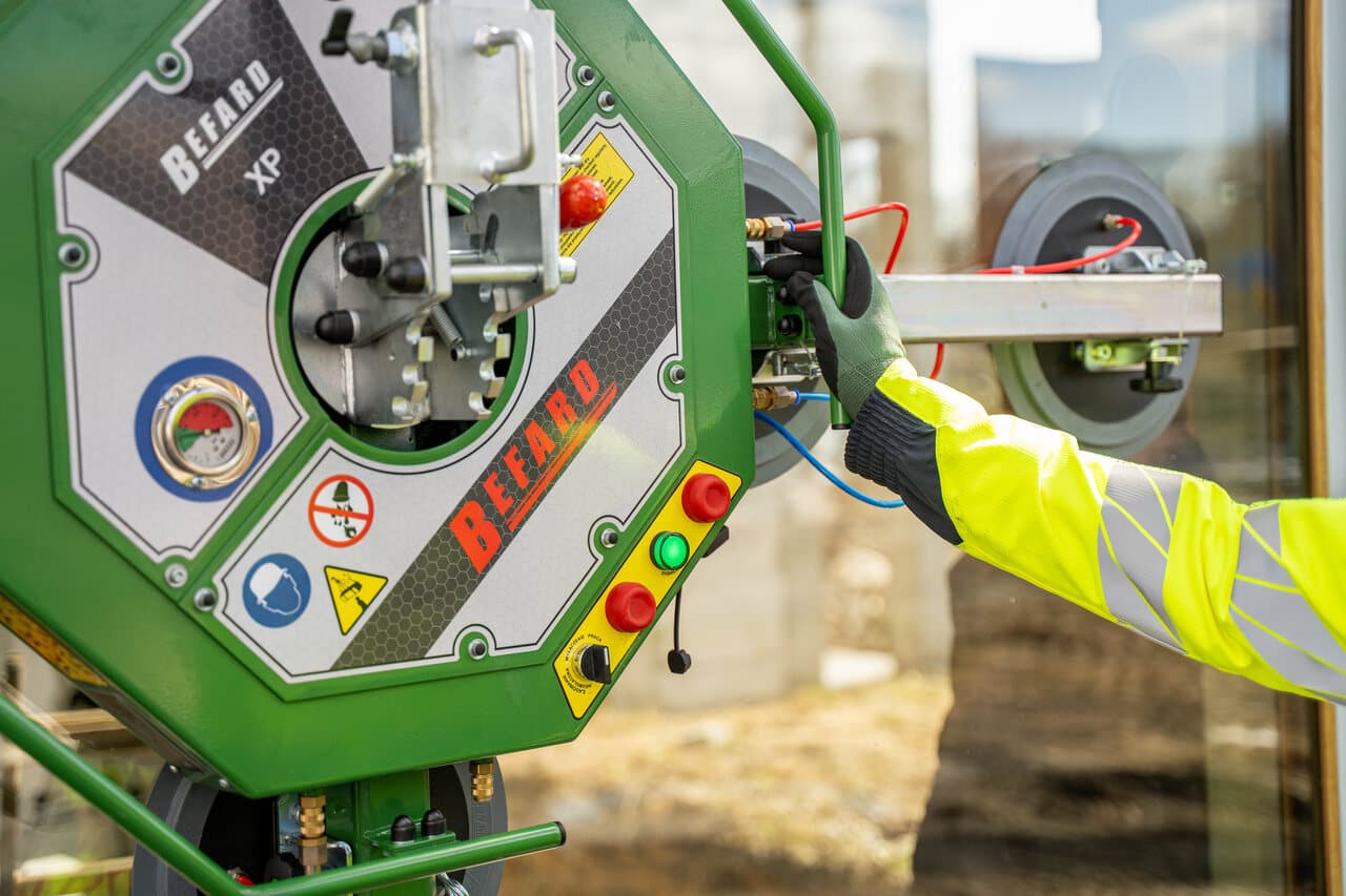 Chwytak próżniowy do szkła i szyb BEFARD XP