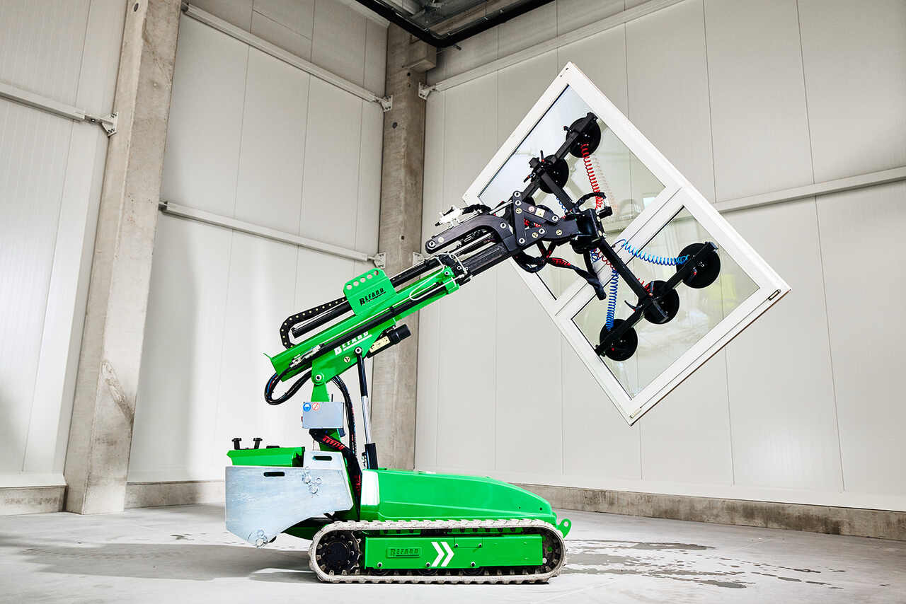 Tracked Assembly Robot with Integrated Vacuum Suction System